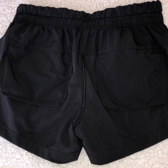 Lululemon Spring Break Away Short - Picture 5 of 7